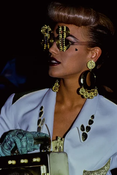 Look 3